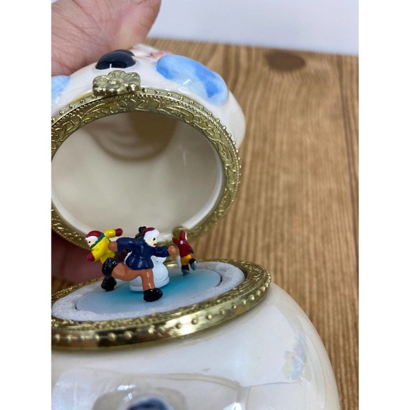 Mr. Christmas Ceramic Snowman Animated Skating Rink Music Box Deck The Halls - Picture 4 of 8